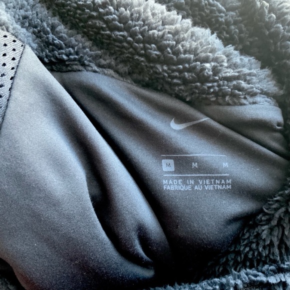 Nike Faux Shearling Pullover NWT - Picture 10 of 12